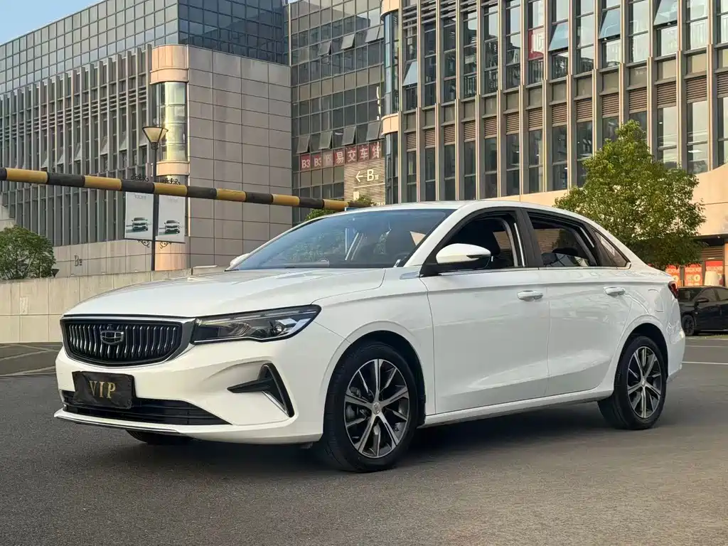 Geely Emgrand 2024