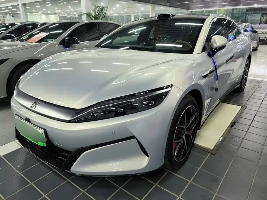 BYD Han L 2025
