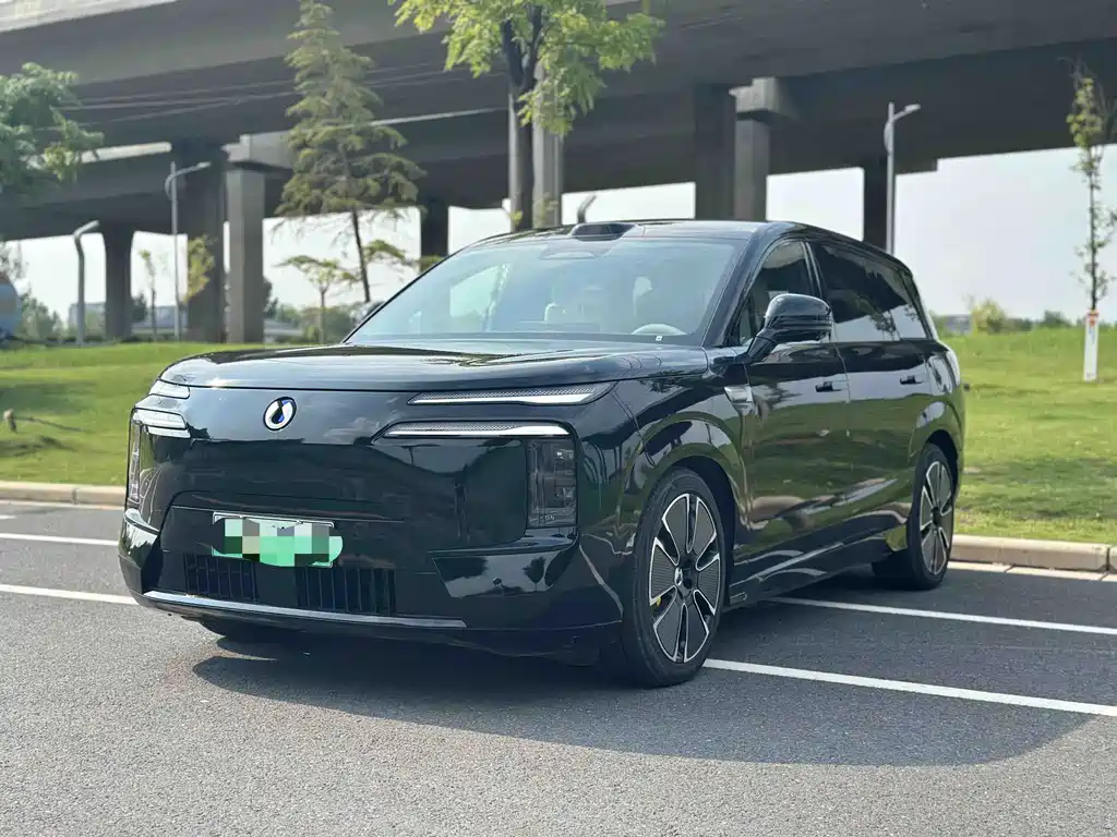 Denza Denza N8L 2025