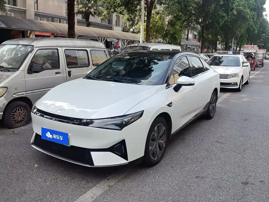 XPENG P5 2022