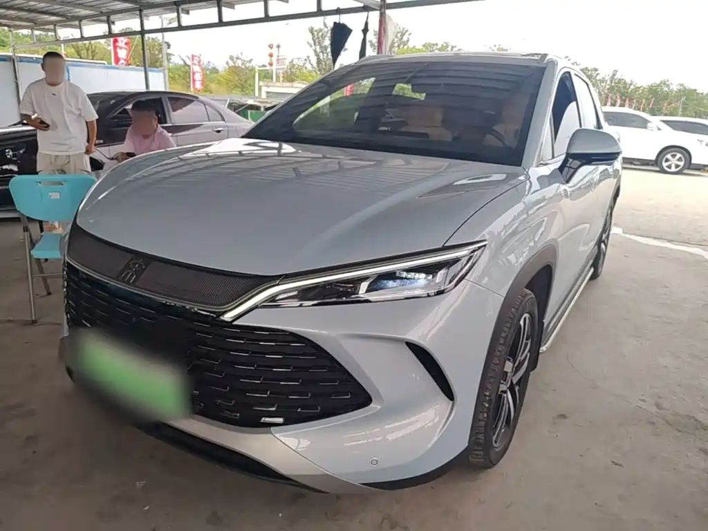 BYD L DM-i 2025