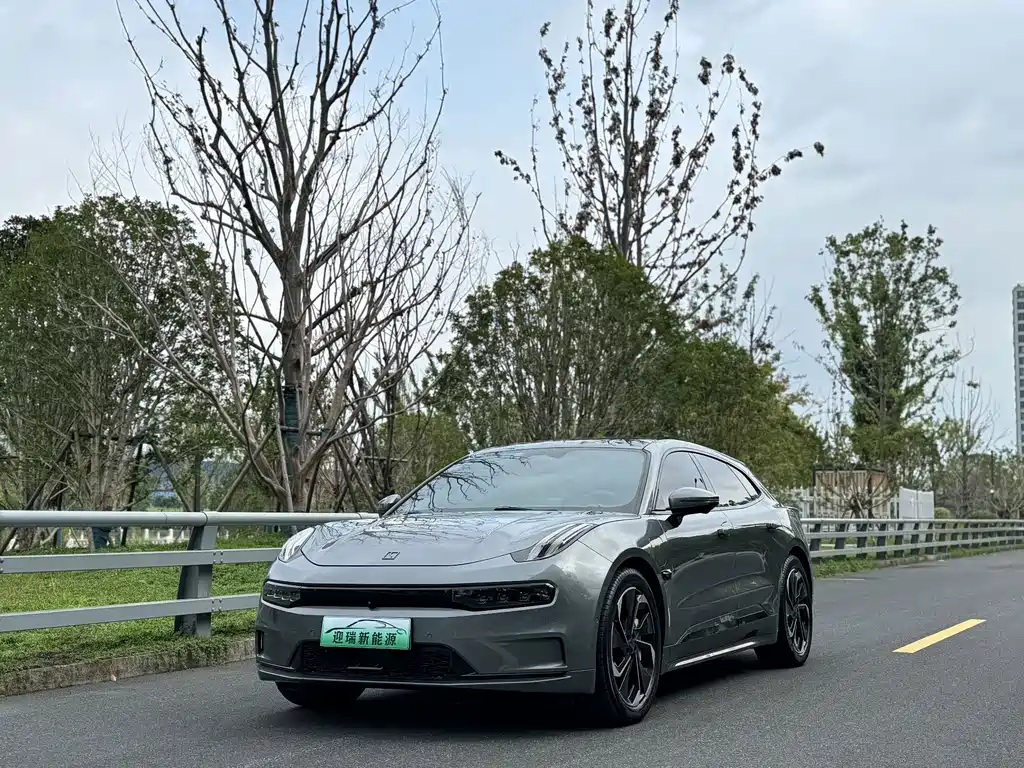 Zeekr 001 2023