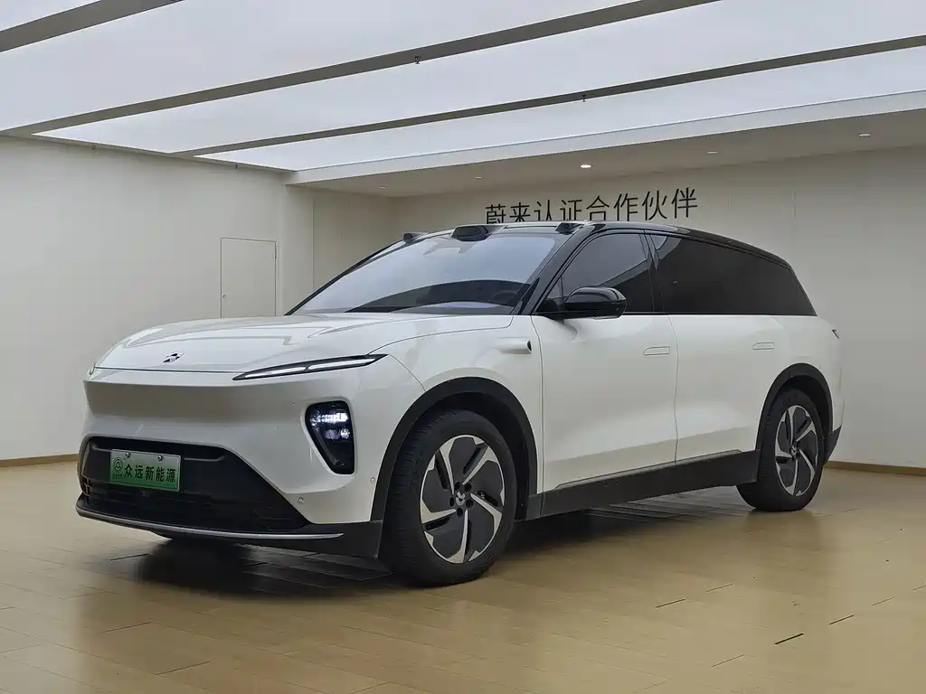 NIO ES8 2024