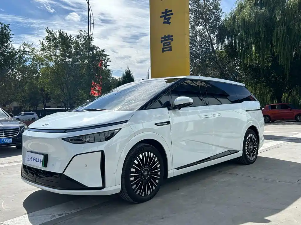 XPENG X9 2026