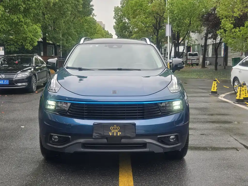 Lynk & Co 01 2018