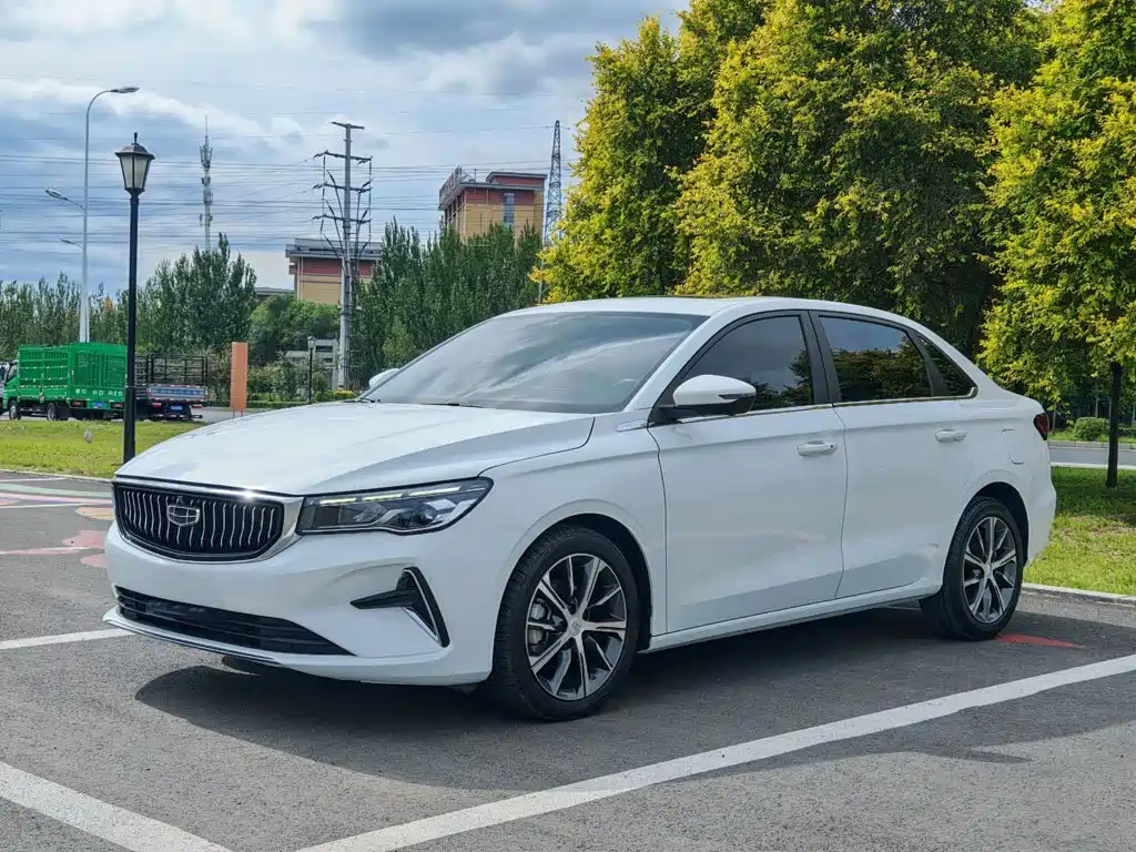 Geely Emgrand 2024