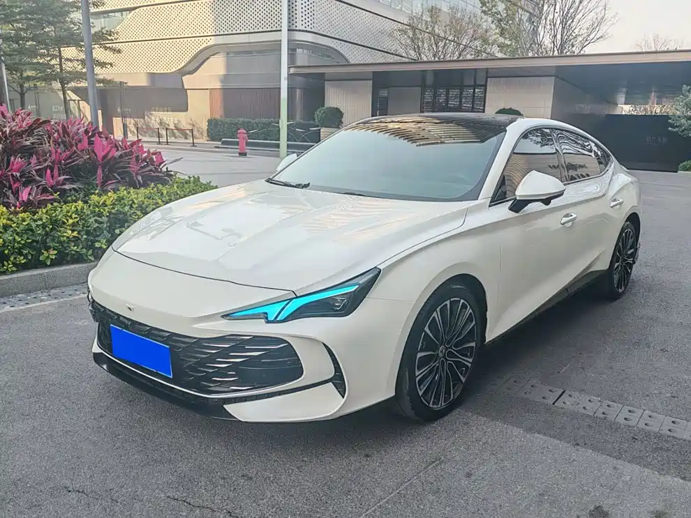 MG MG7 2023