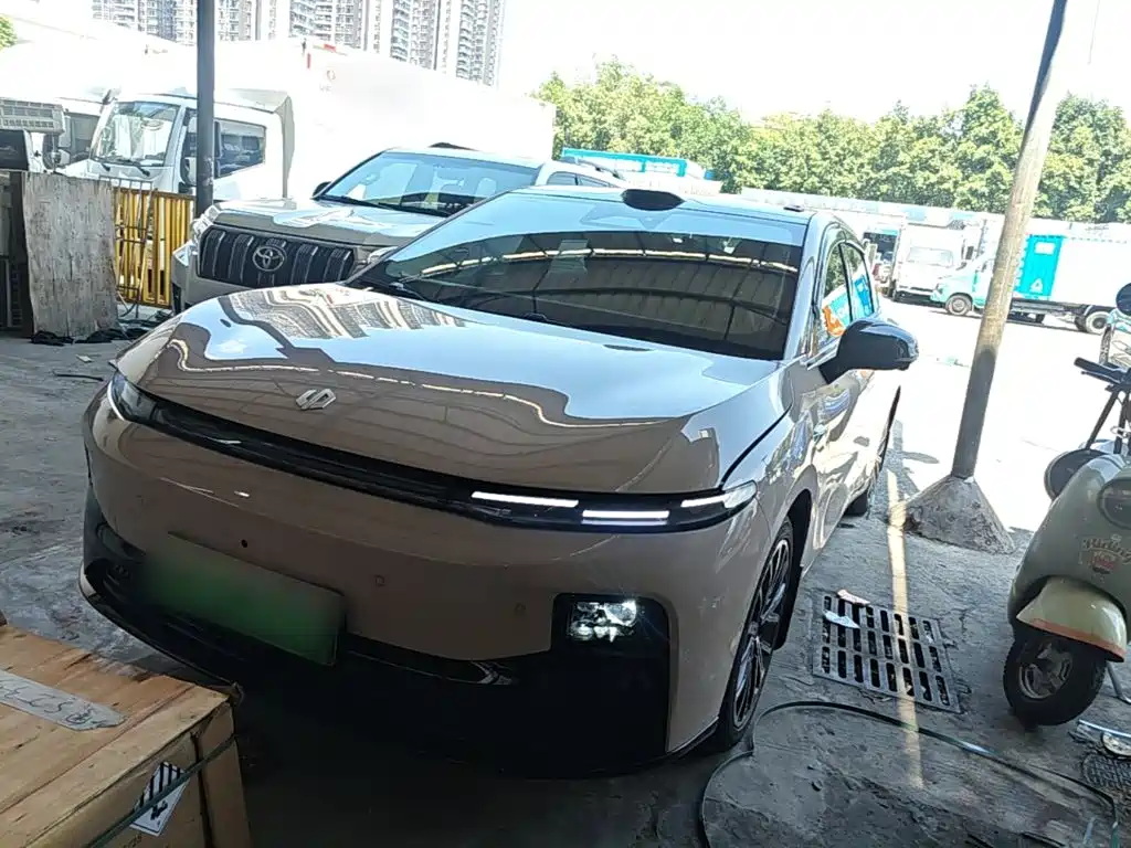 Leapmotor Leapmotor B01 2025