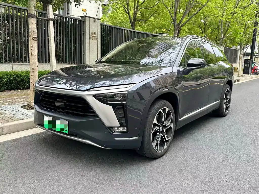 NIO ES8 2021