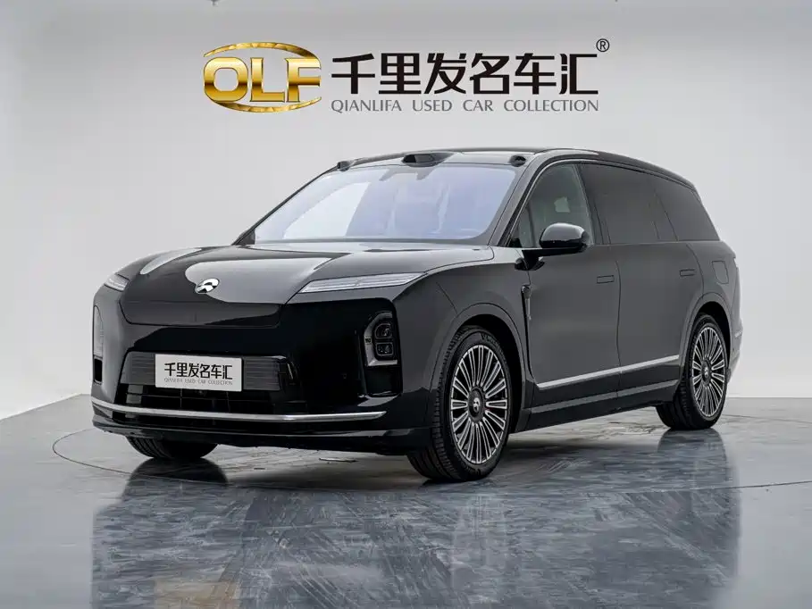 NIO ES8 2025