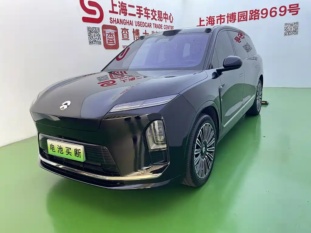 NIO ES8 2025