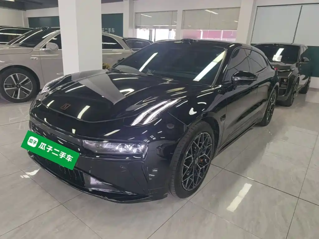 Zeekr 001 2025