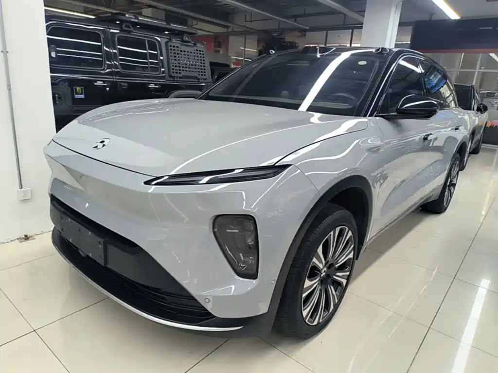 NIO ES8 2023