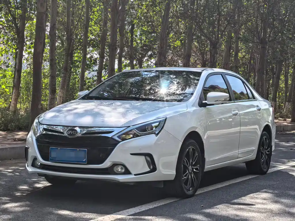 BYD Qin NEV 2015