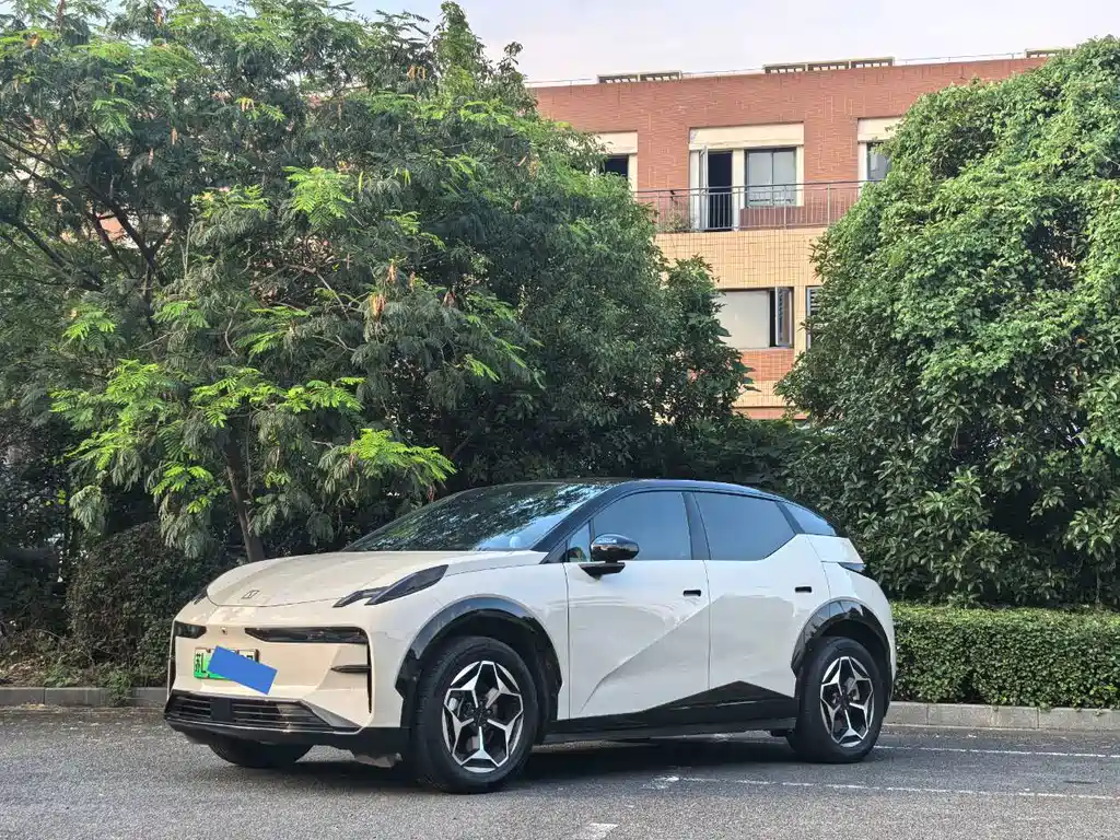 Zeekr X 2025