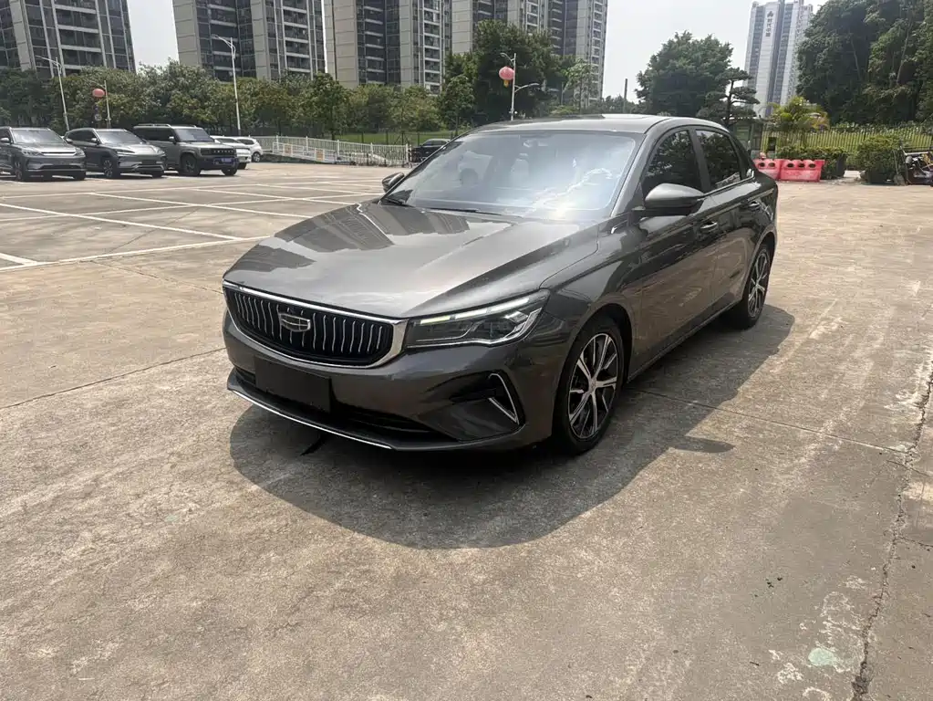 Geely Emgrand 2023