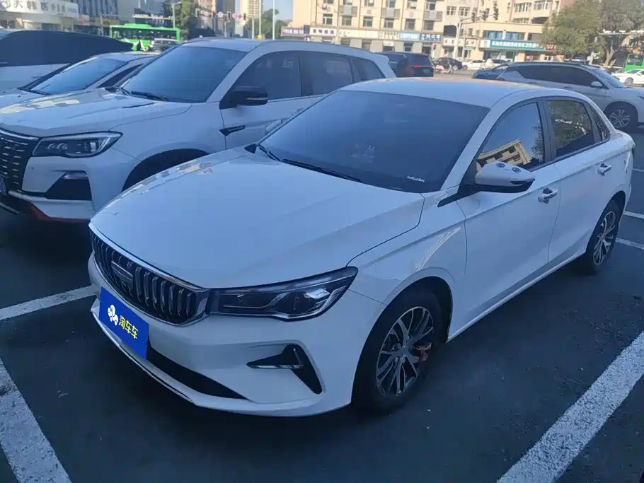 Geely Emgrand 2025