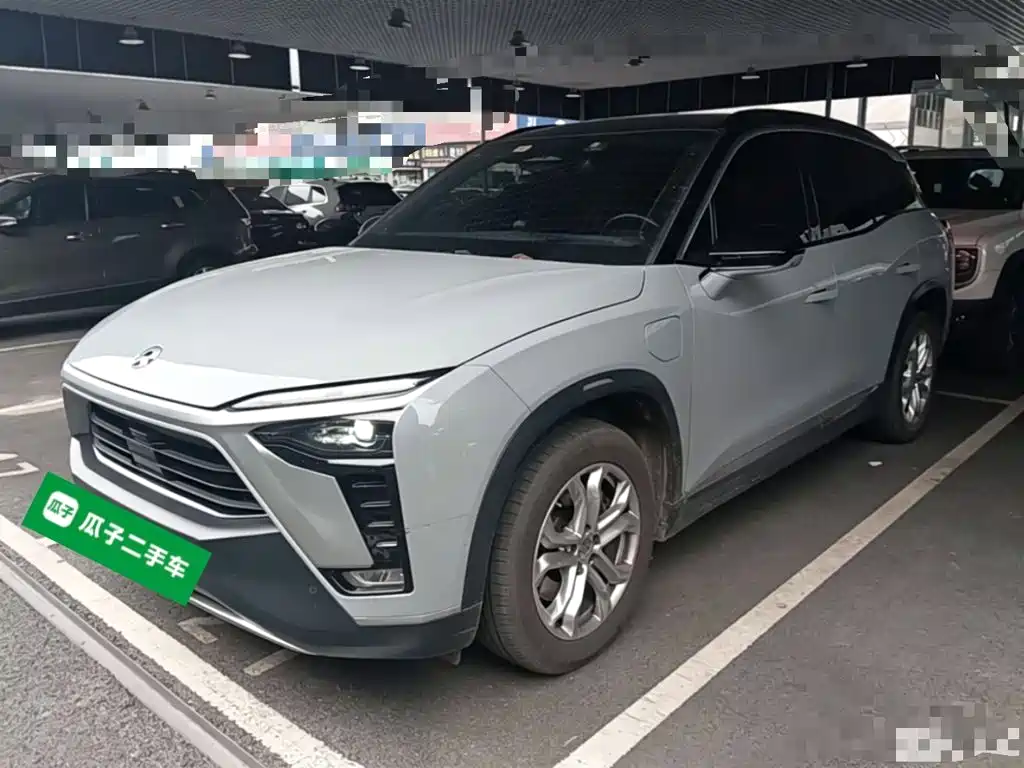 NIO ES8 2022