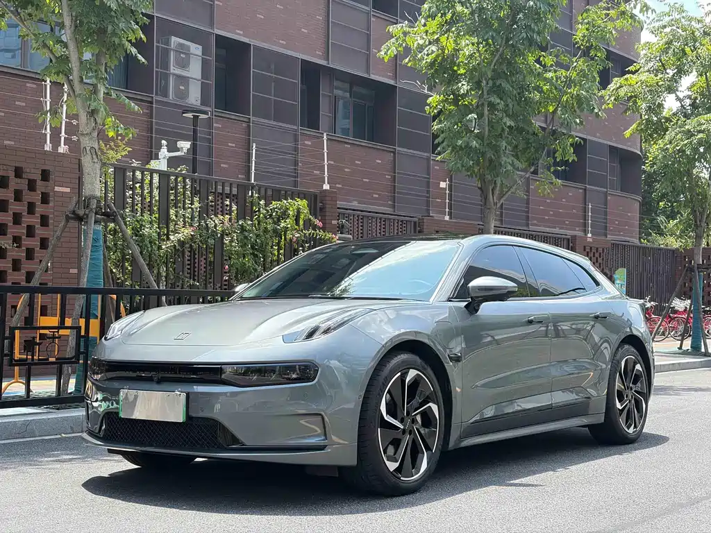 Zeekr 001 2023