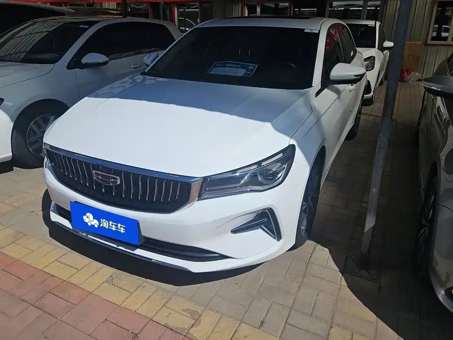 Geely Emgrand 2021
