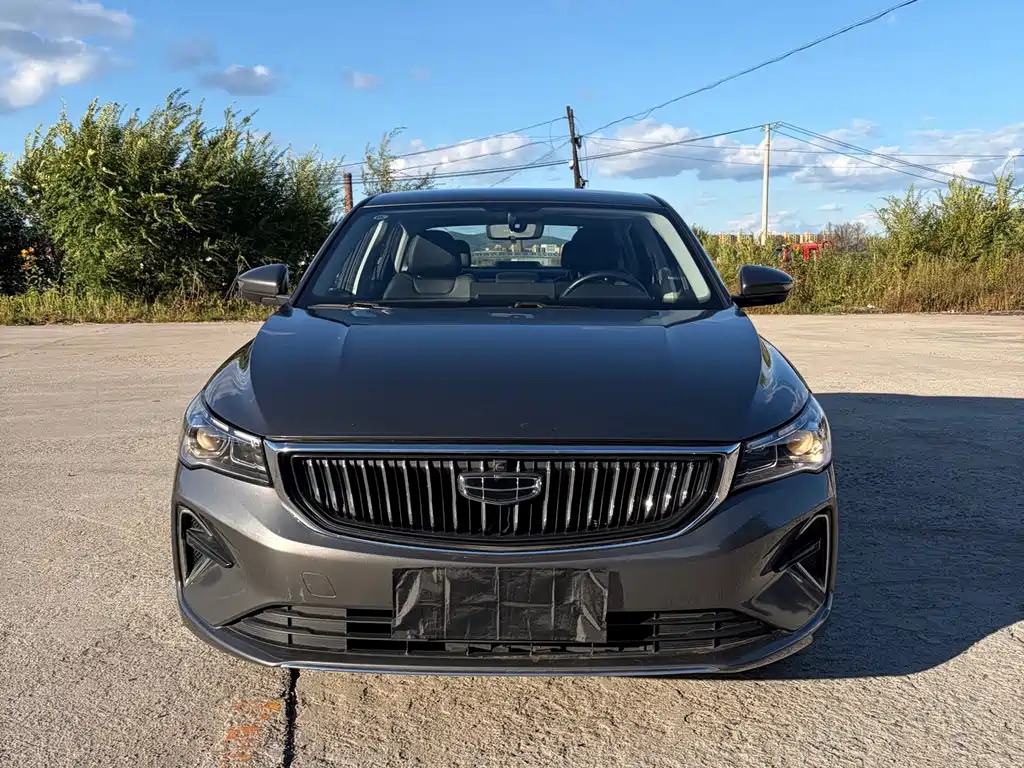 Geely Emgrand 2024