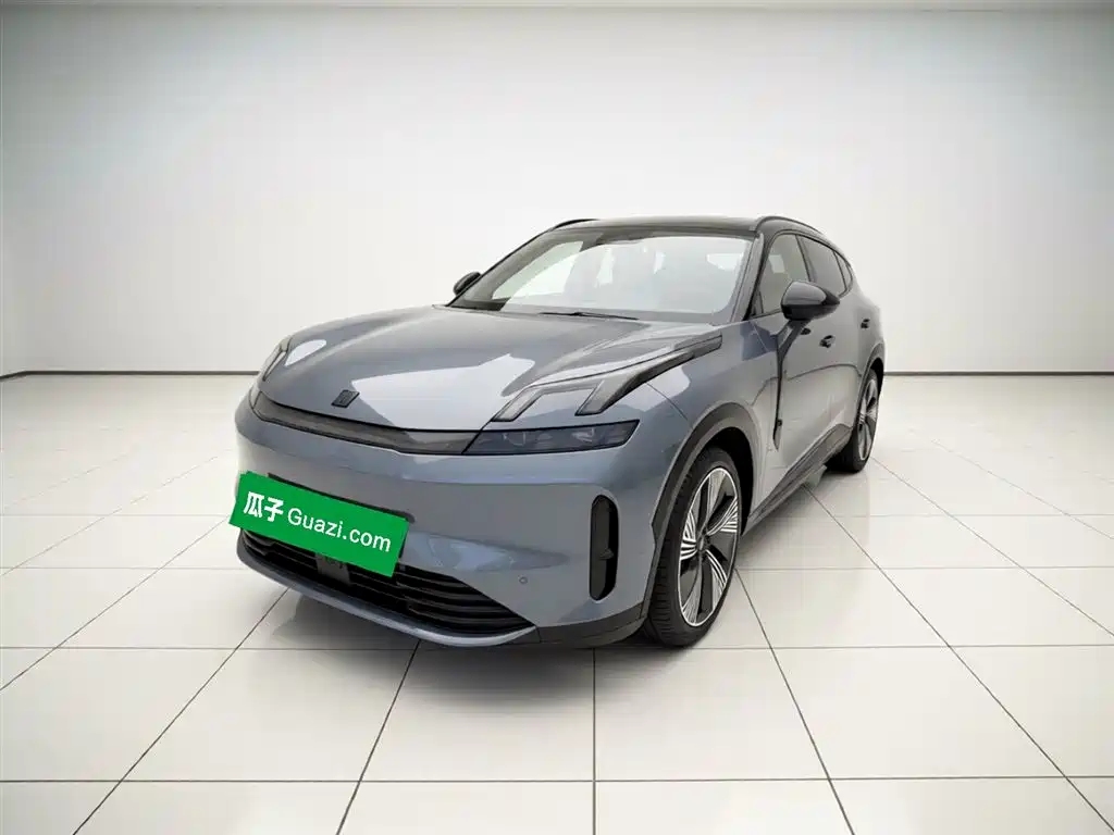 Lynk & Co 08 EM-P 2024