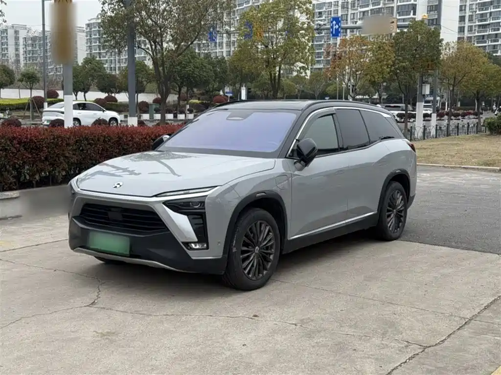 NIO ES8 2021