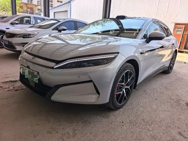 BYD 汉L 2025