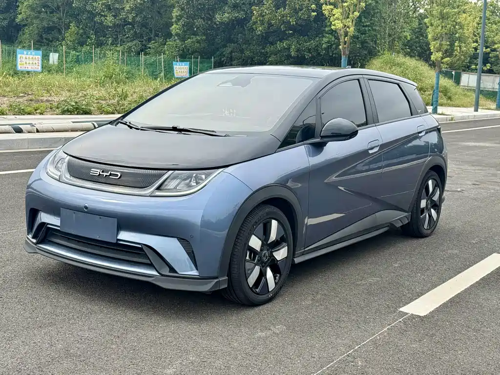BYD Dolphin 2023