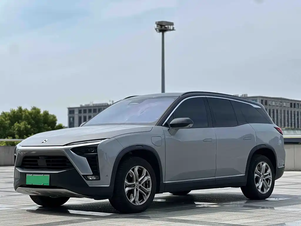 NIO ES8 2022