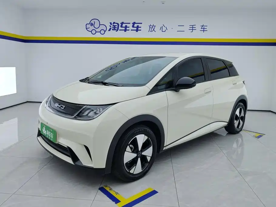 BYD Dolphin 2023