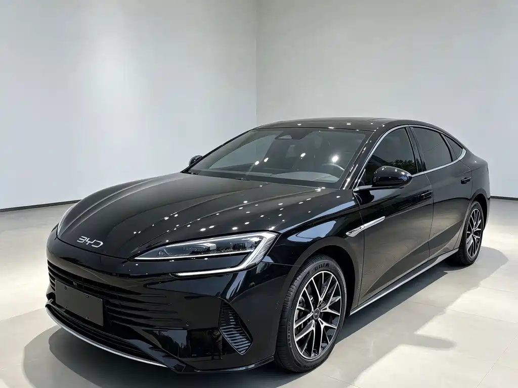 BYD Seal 07 DM-i 2024