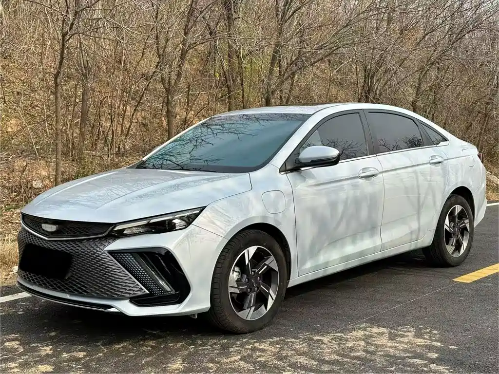 Geely L HiP 2023