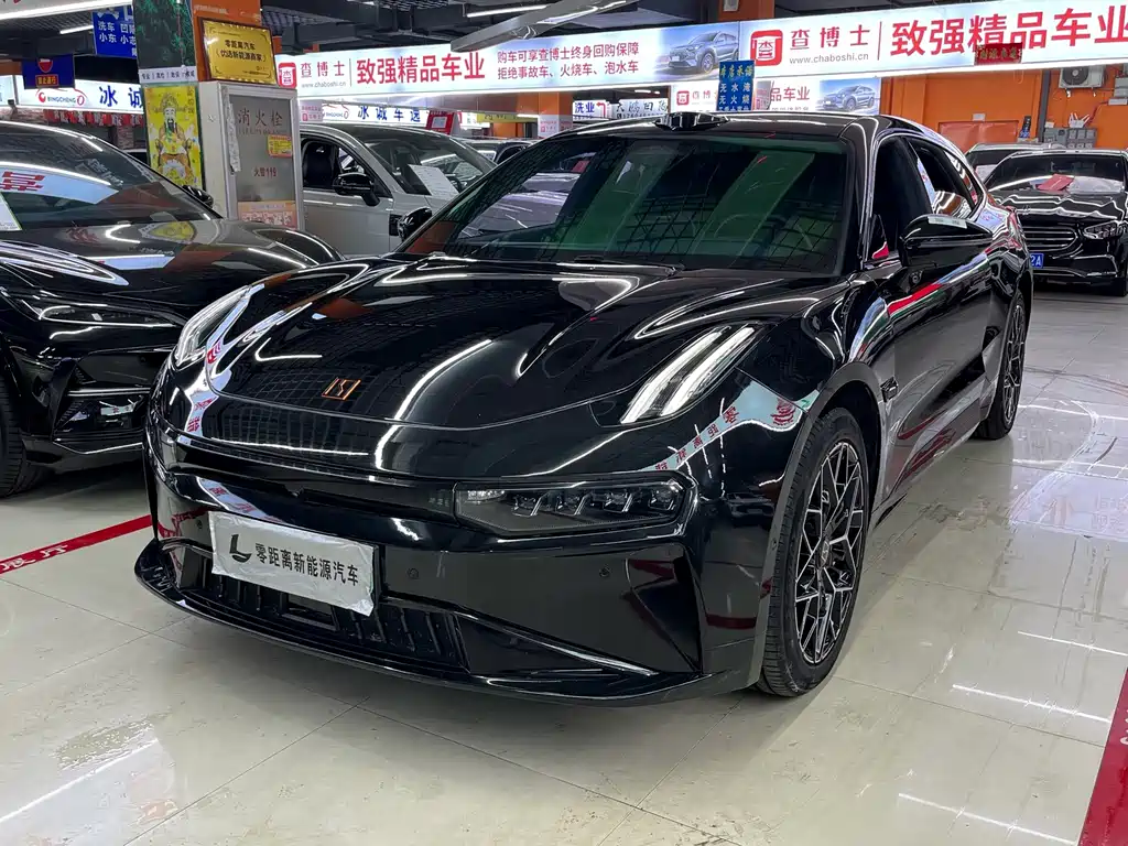 Zeekr 001 2024