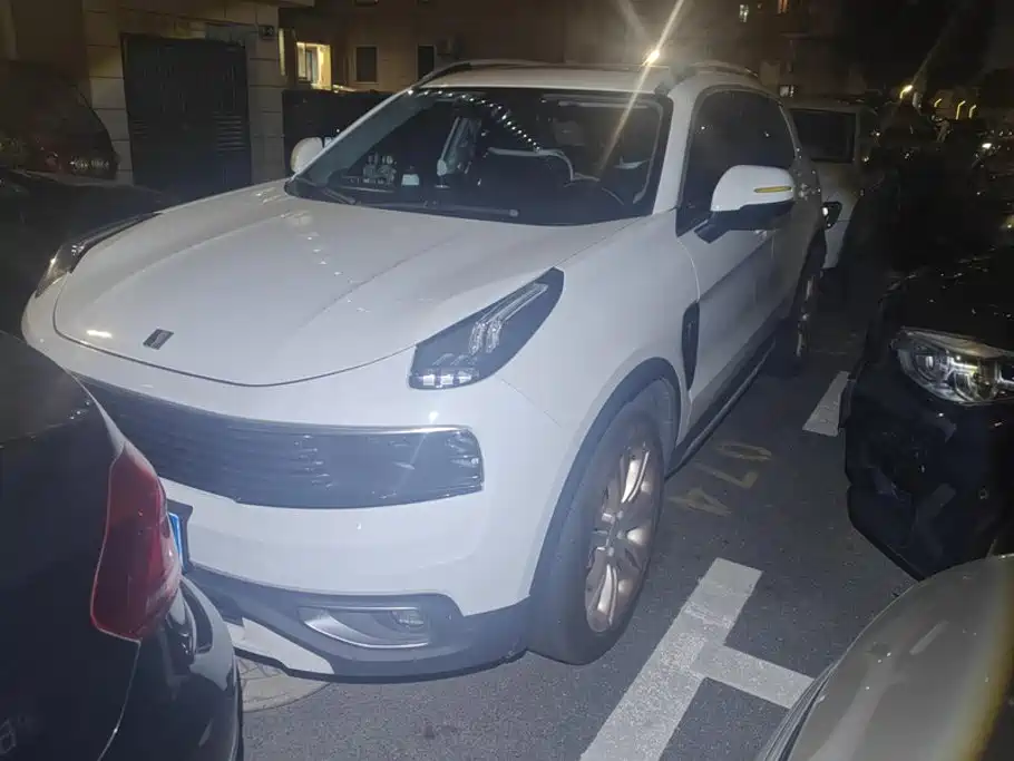 Lynk & Co 01 2019