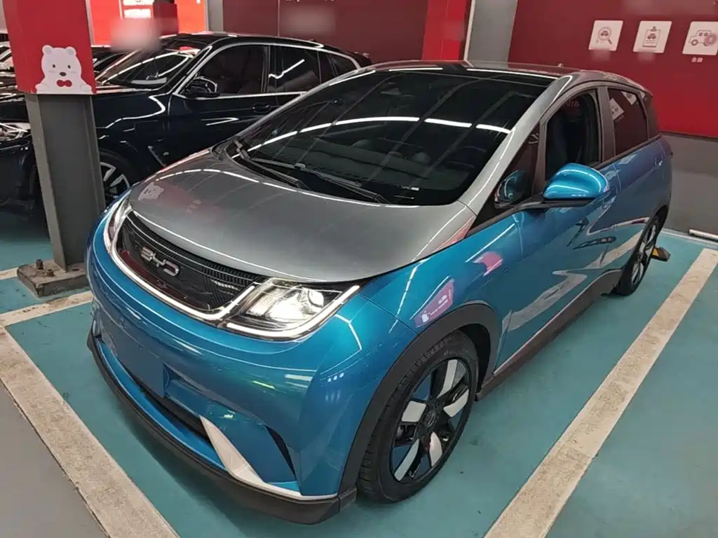 BYD Dolphin 2023