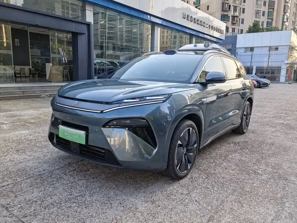 BYD Tang L 2025
