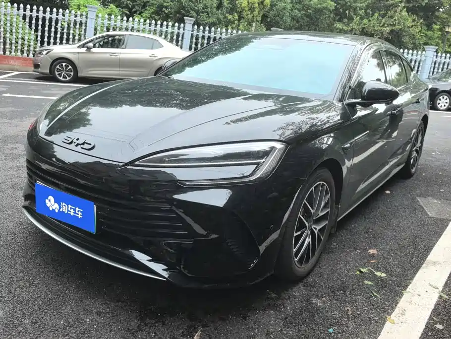 BYD Seal 07 DM-i 2025