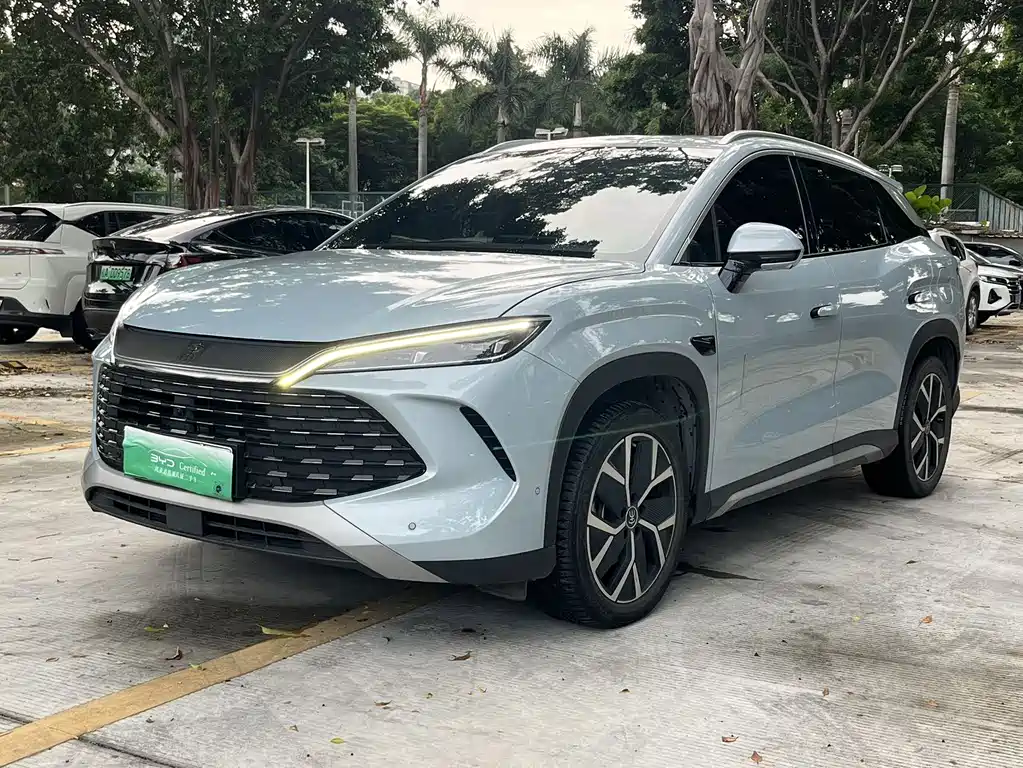 BYD L DM-i 2025