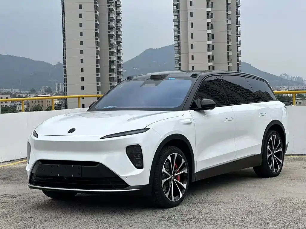 NIO ES8 2024