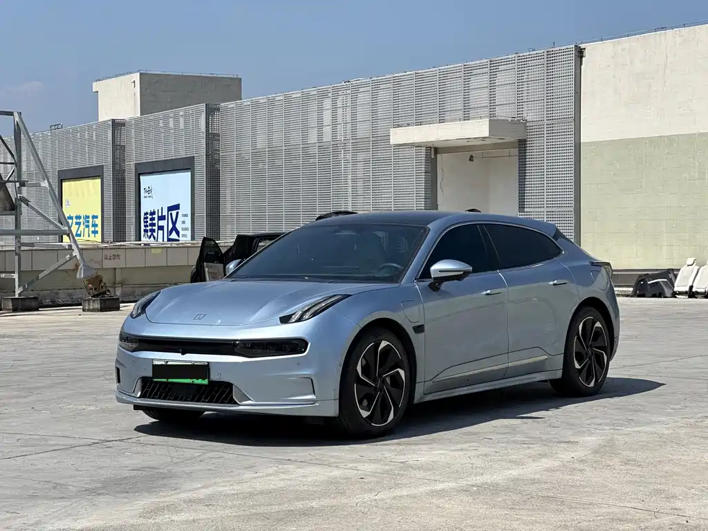 Zeekr 001 2022