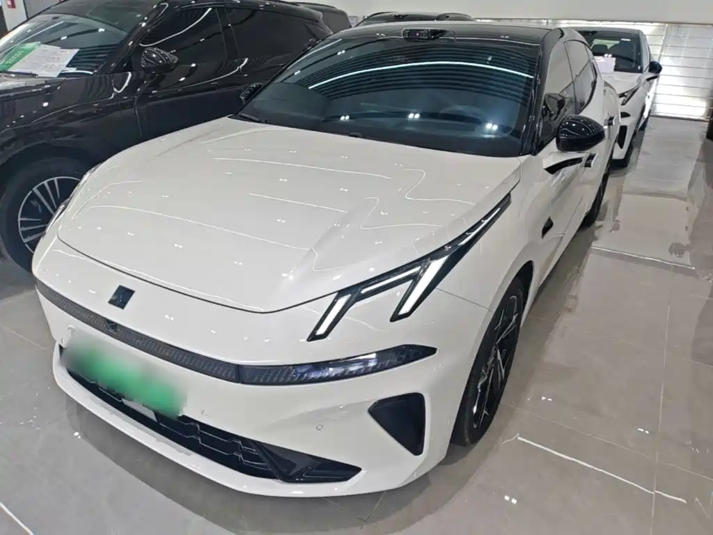 Lynk & Co 07 EM-P 2025