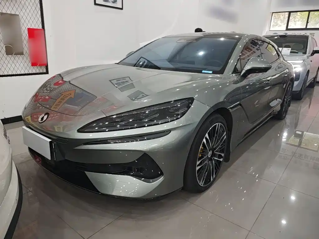 Denza Denza Z9GT 2024