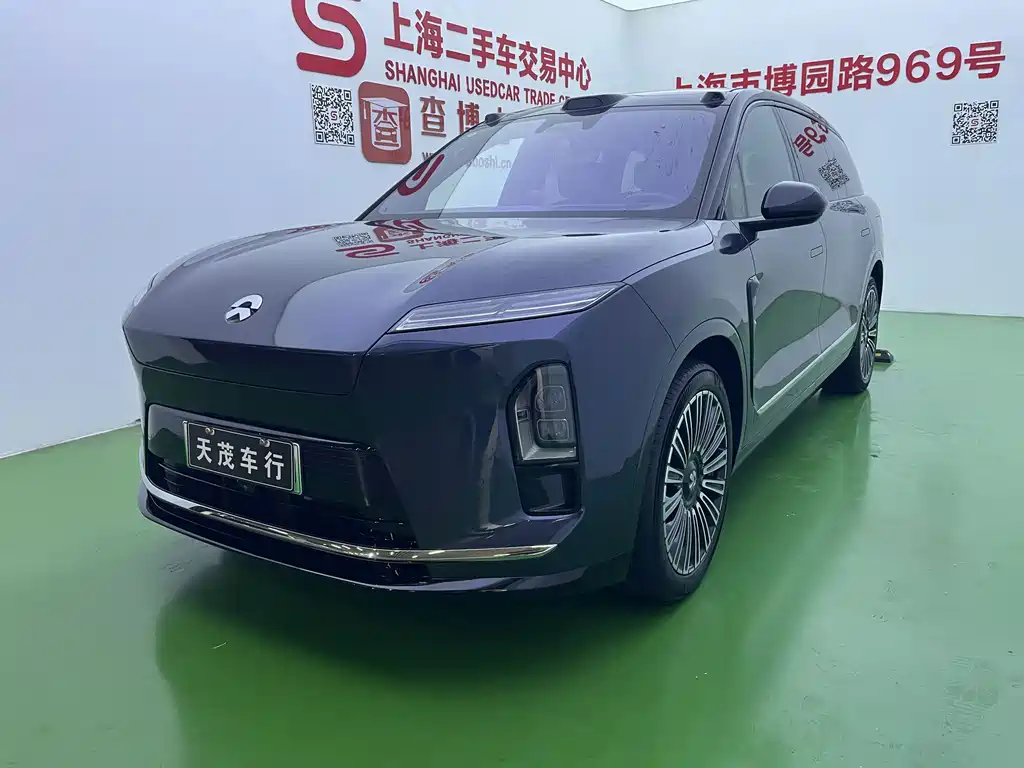 NIO ES8 2025