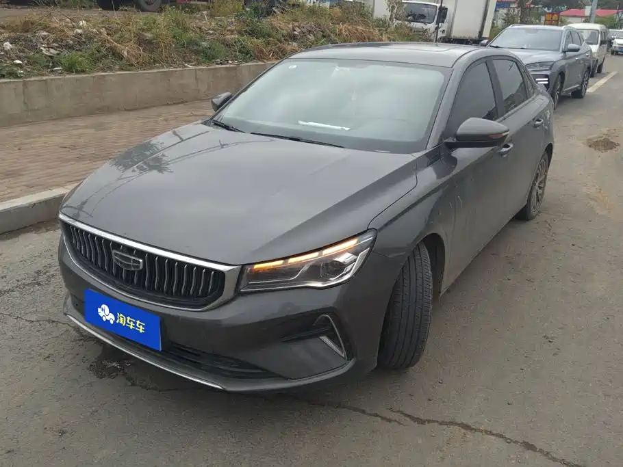 Geely Emgrand 2024
