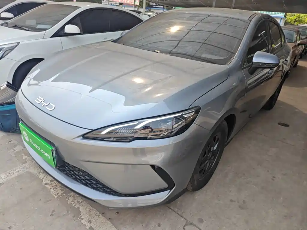 BYD Seal 05 DM-i 2025