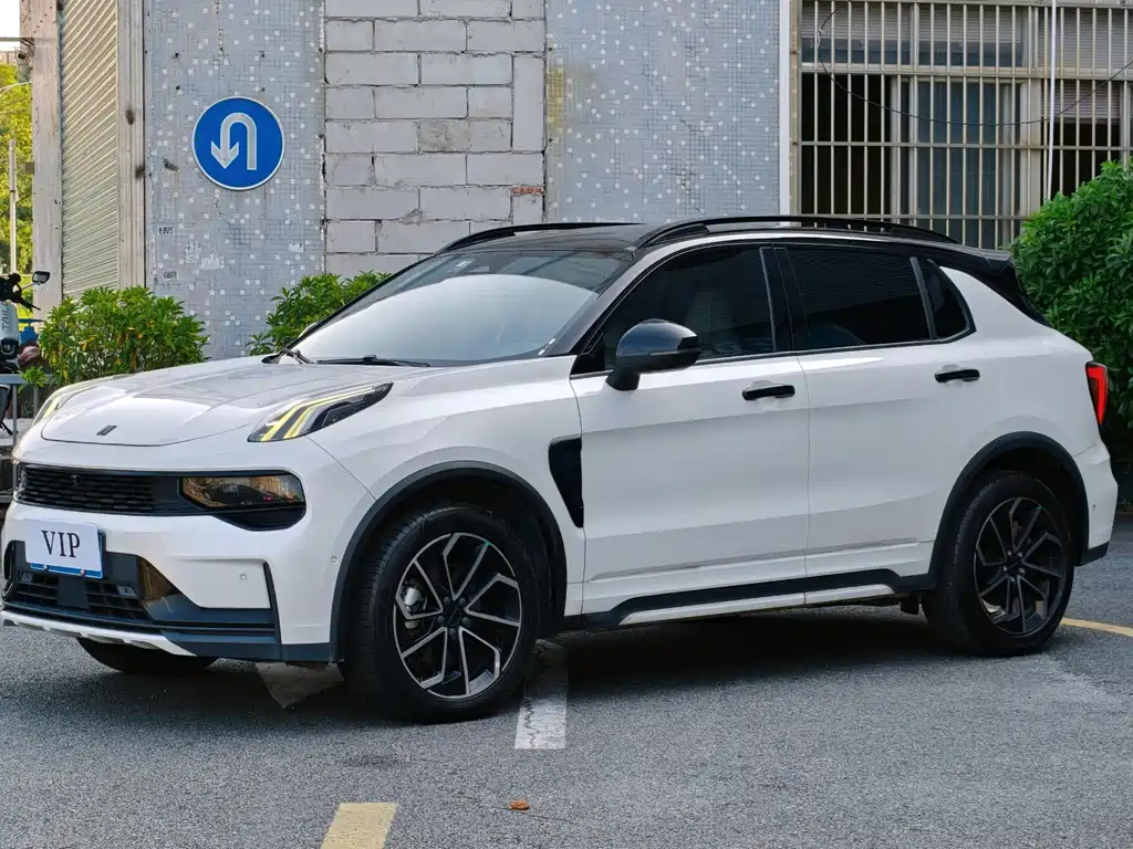 Lynk & Co 01 2023