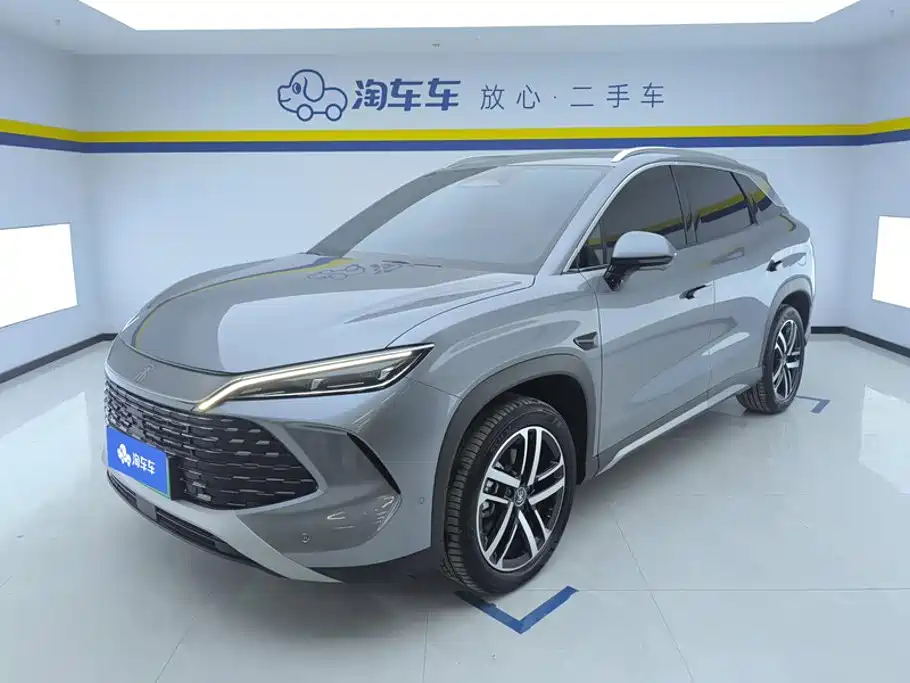 BYD L DM-i 2025