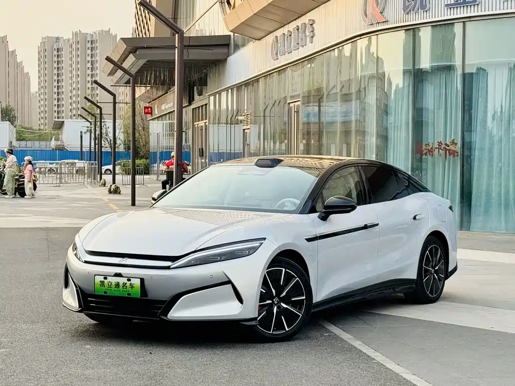BYD Han L 2025