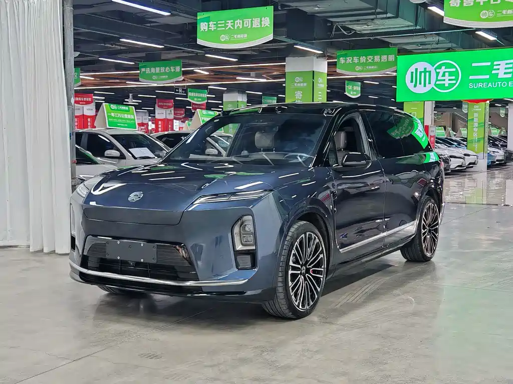 NIO ES8 2025